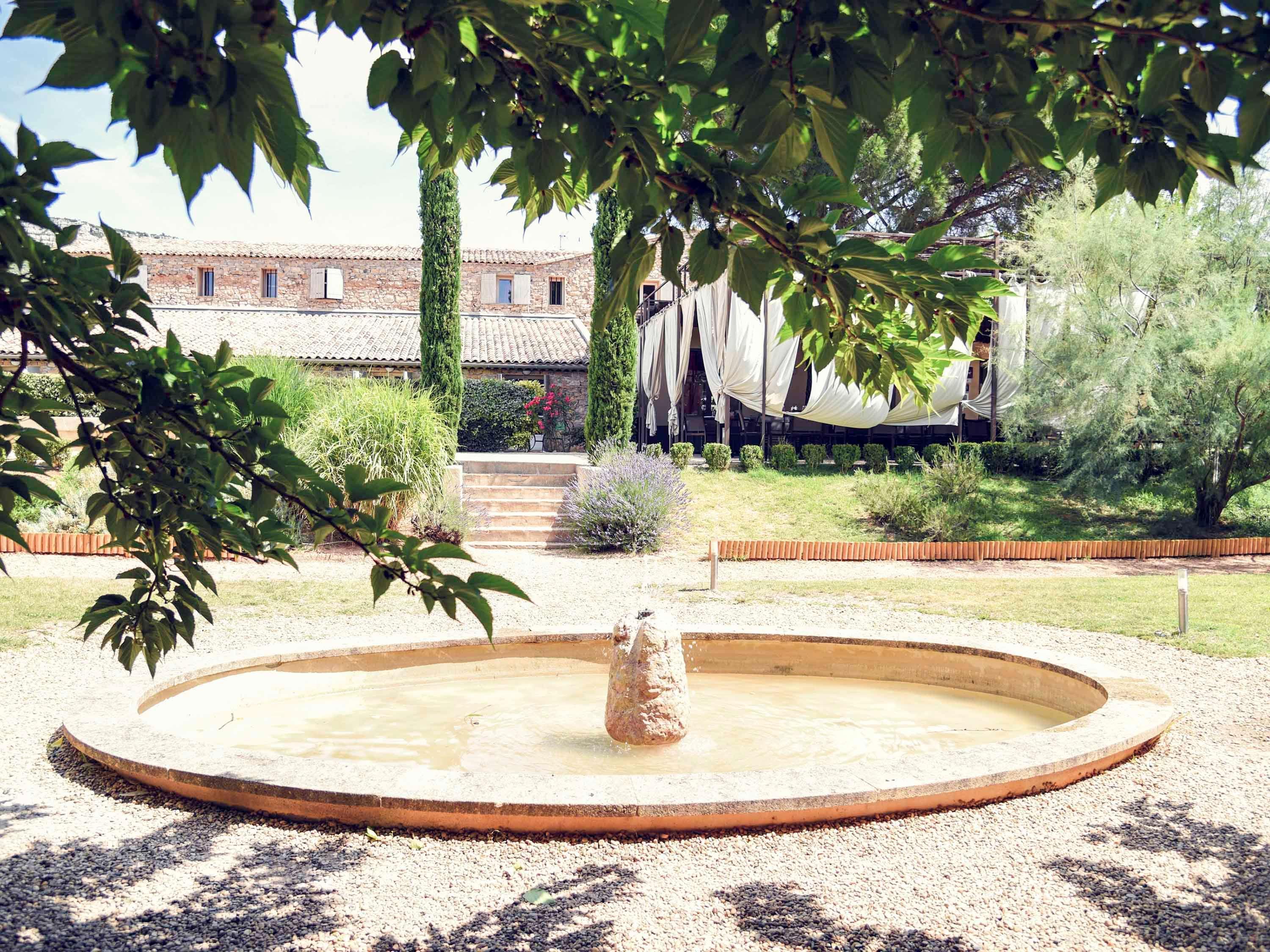 Mercure Aix-En-Provence Sainte-Victoire Châteauneuf-le-Rouge Exteriör bild