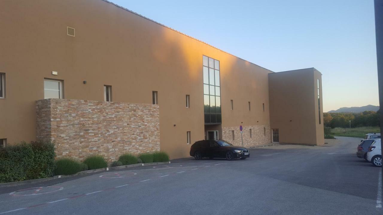 Mercure Aix-En-Provence Sainte-Victoire Châteauneuf-le-Rouge Exteriör bild